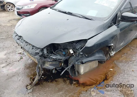 2013 Ford Focus St z USA, uszkodzony, nr VIN 1FADP3L94DL209387